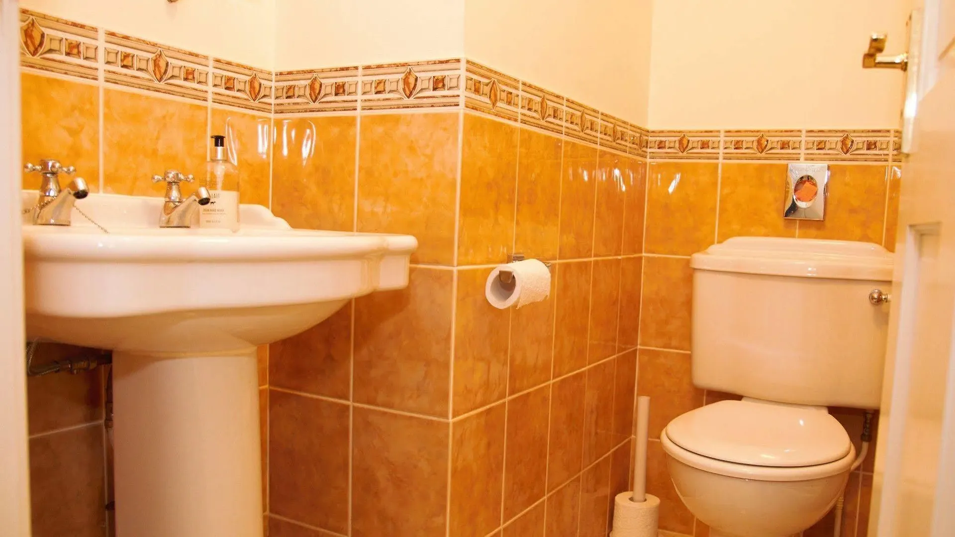 Aurora Guest House アバディーン